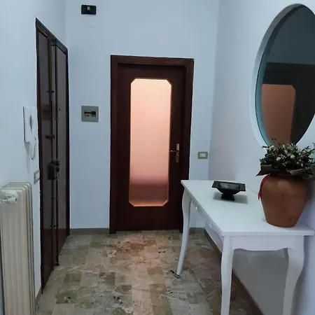 Residenza Regina Margherita, Apud Montes *