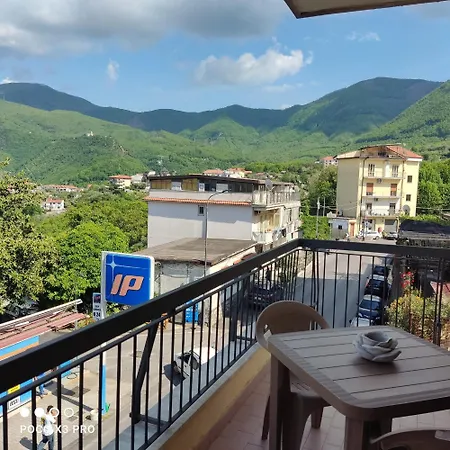 Residenza Regina Margherita, Apud Montes Pimonte