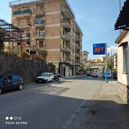Residenza Regina Margherita, Apud Montes *